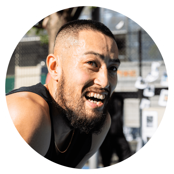 BUZZの写真:微笑んでいる様子の写真