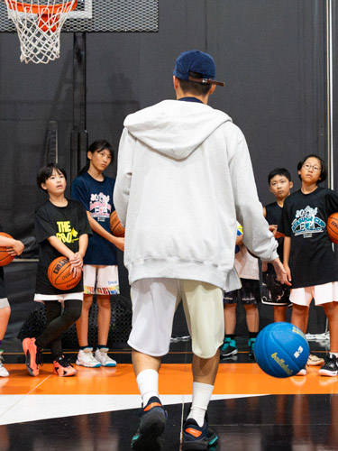 集合している様子の写真